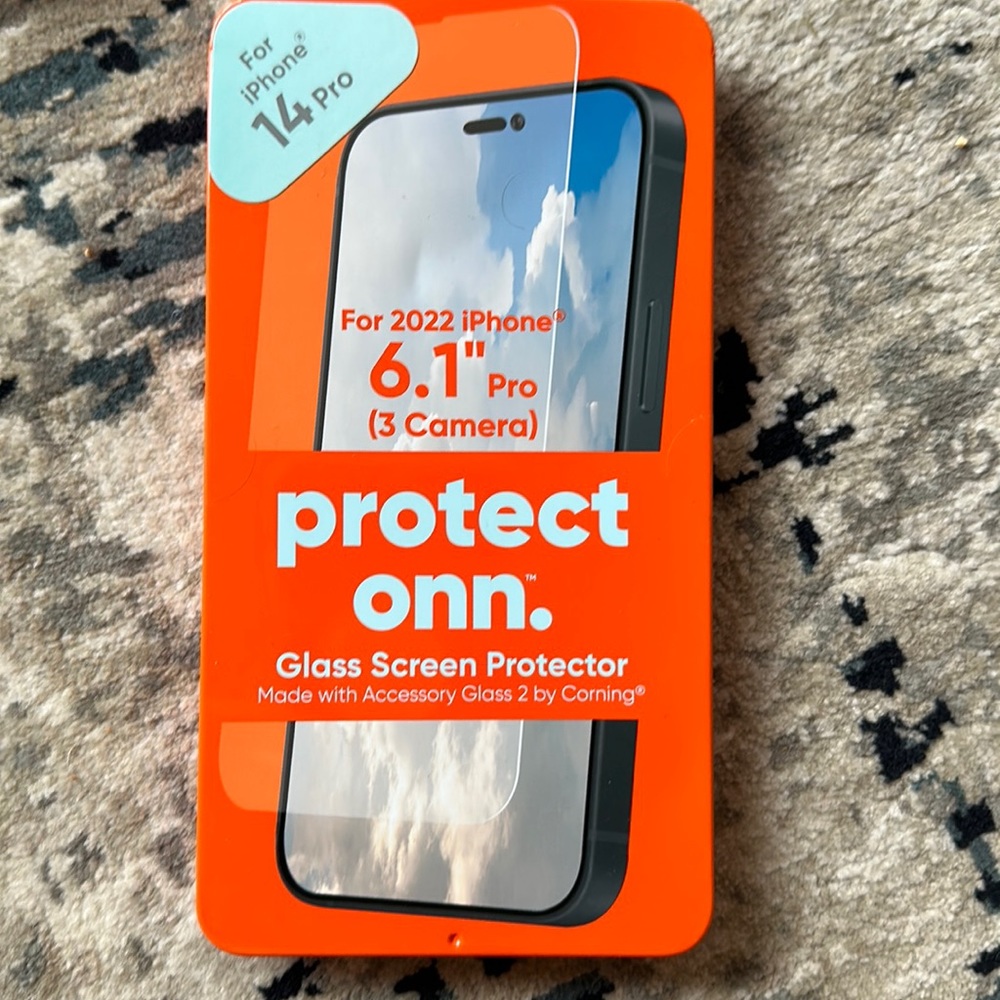 onn. iPhone 14 Pro Corning Glass Screen Protector